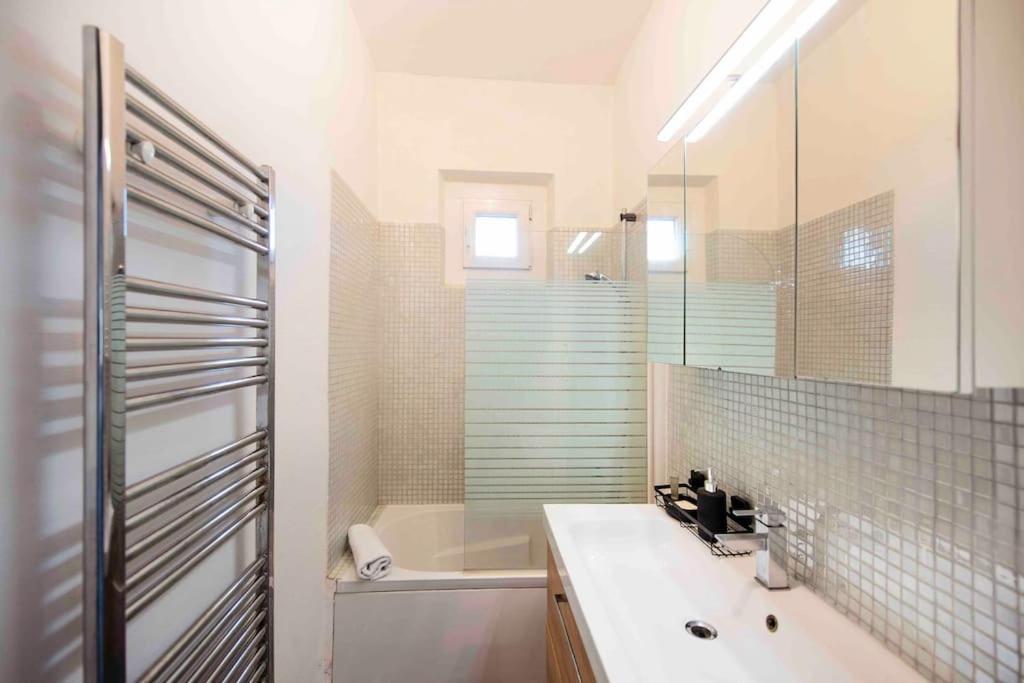 Jolie Maison Sur Orleans, Parking & Climatisation 外观 照片